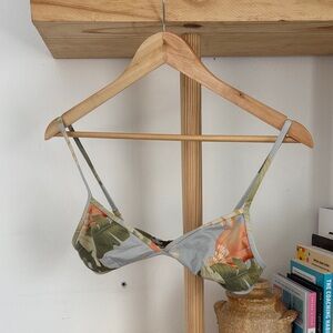 Tommy Bahama Vintage Floral Bikini Top – Size Medium (C Cup)